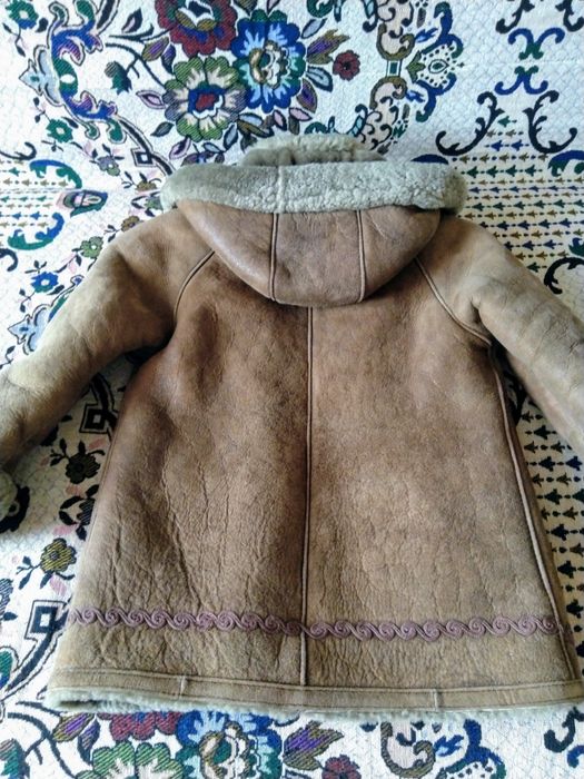 Дублёнка на девочку 3-4 года