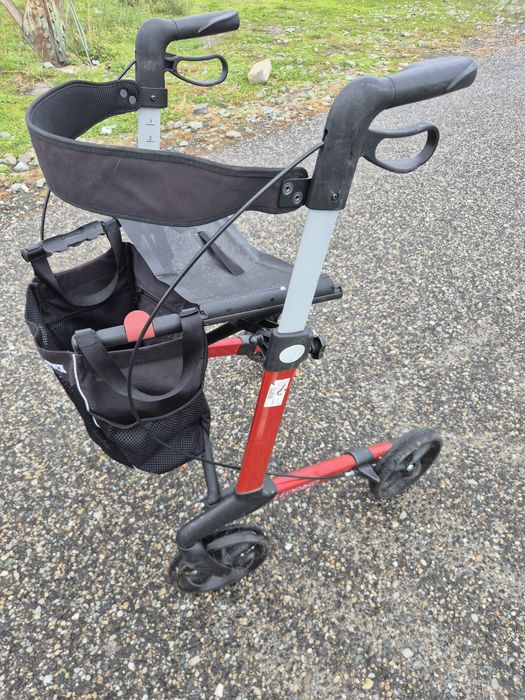 Carucior mers rolator vârstnici