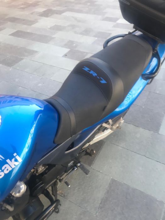 Vând Kawasaki ZR-7S 750cc, 2002, întreținută