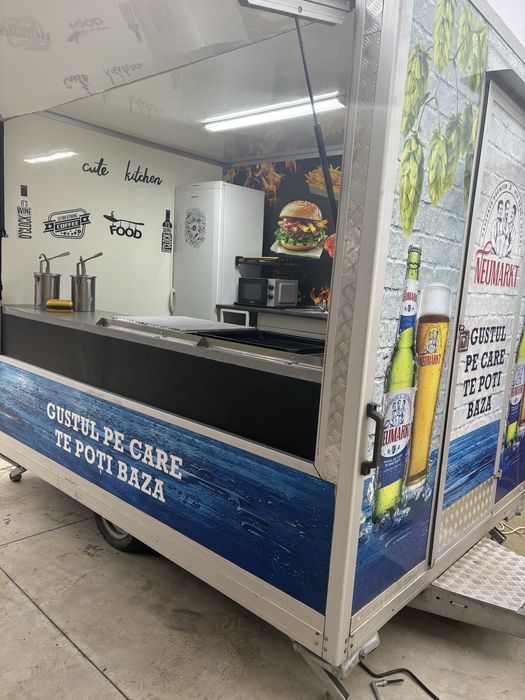 Rulota comerciala fast food