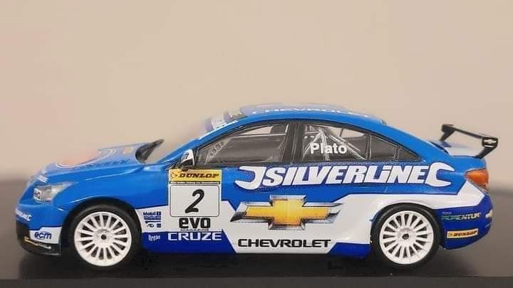 Chevrolet Cruze LT #2 J. Plato - BTCC Champion 2010 1:43 Ixo/Atlas