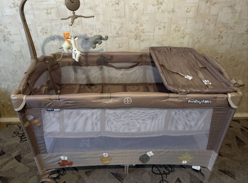 Продам кроватку-манеж трансформер
