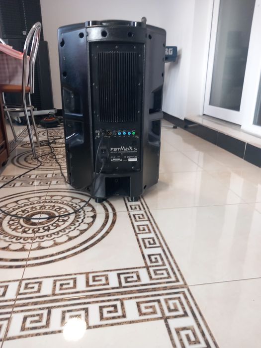 Vand boxa FBT MAX 5A