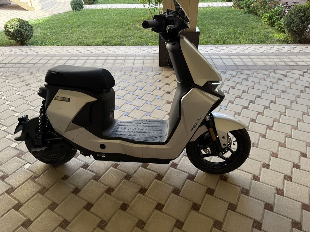 Электроскутер NINEBOT SIGWAY MZ110