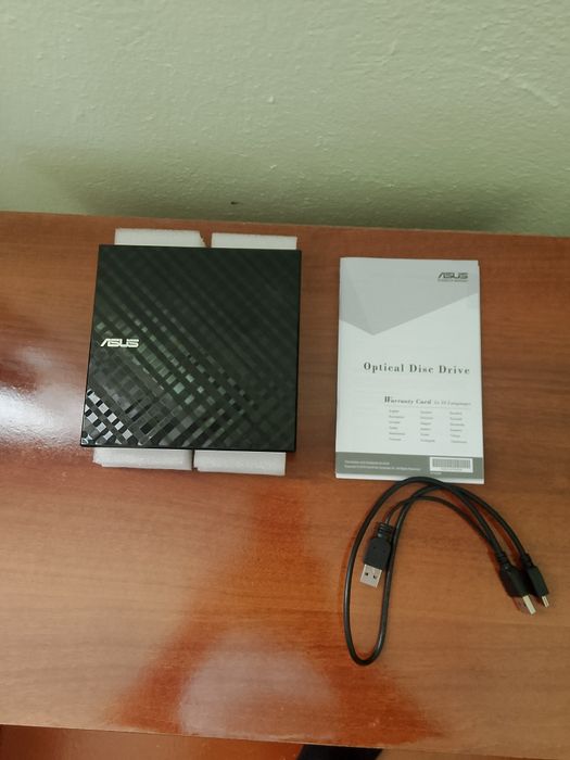 DVD player sotiladi