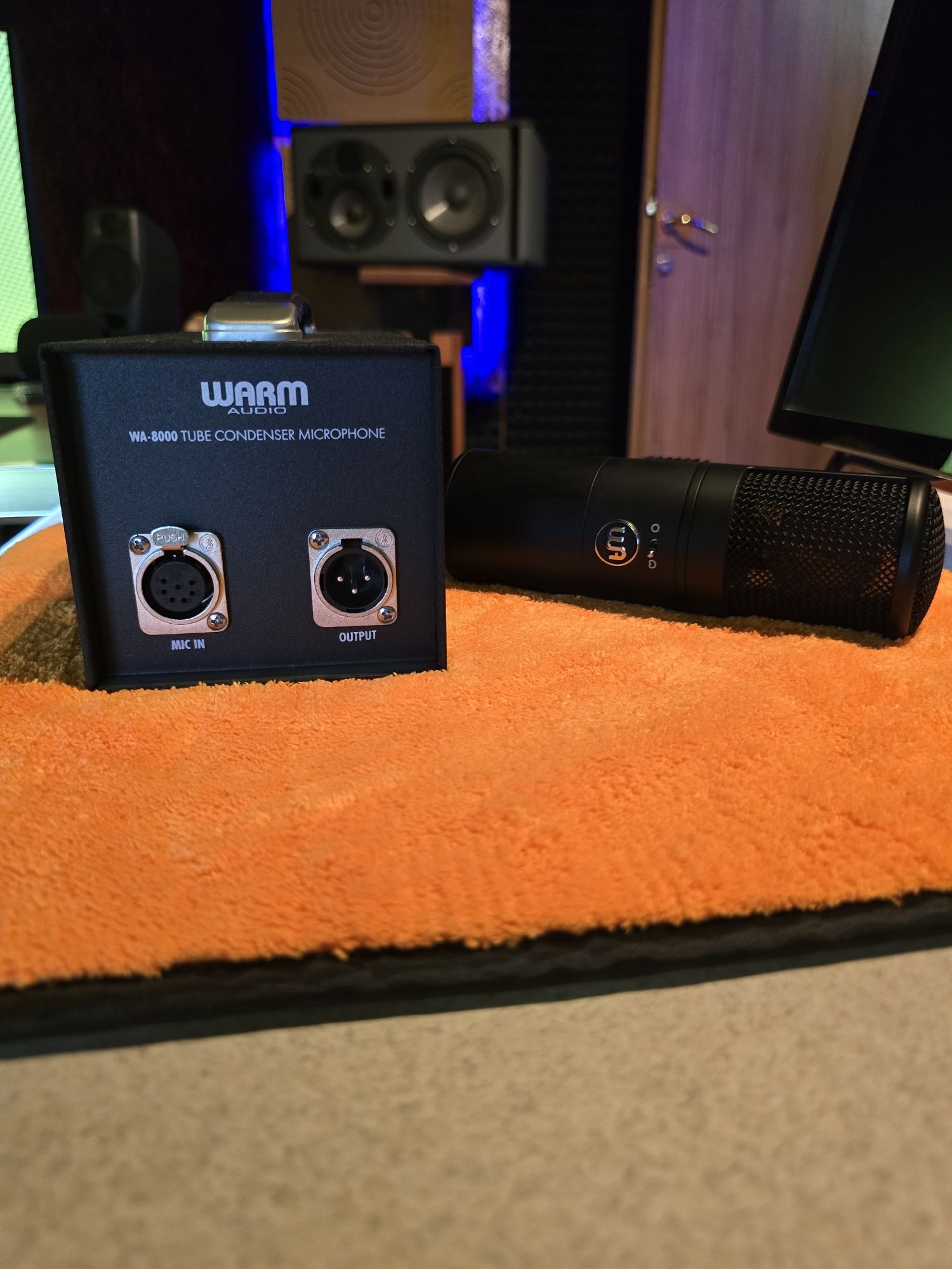Микрофон Warm Audio WA-8000