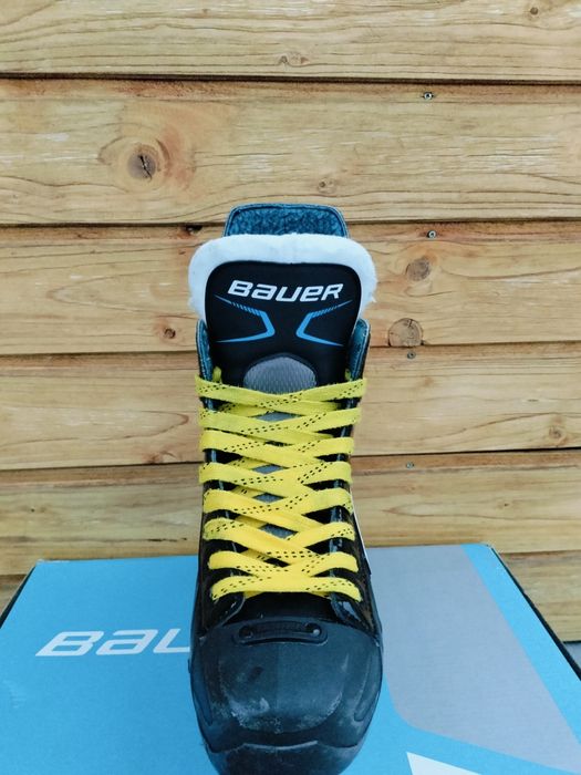 Vând patine BAUER XLP in stare FOARTE BUNA