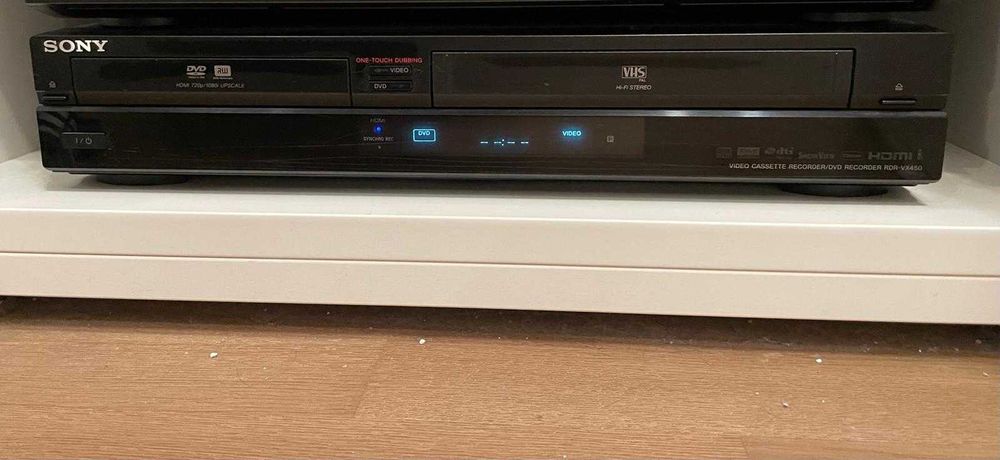 VHS Sony Video cassete recorder dvd/dvd recorder RDR-VX450 telecomanda