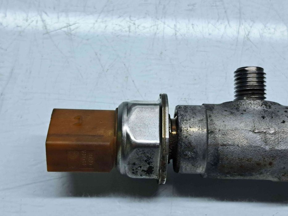 Rampa injectoare Volkswagen Golf 6 (5K1) [Fabr 2009-2013] 03L089 1.6 T