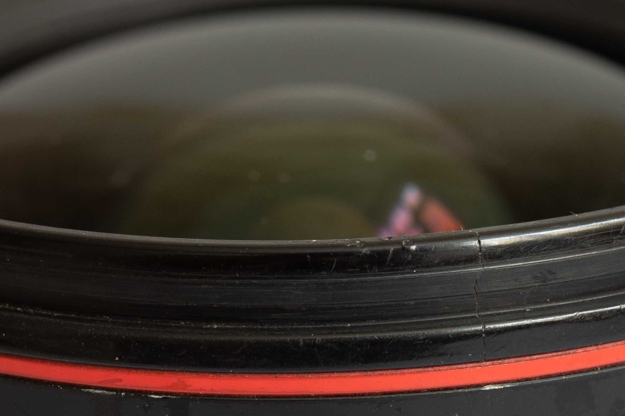 Продавам обектив Canon EF 17-40 f/4 L USM