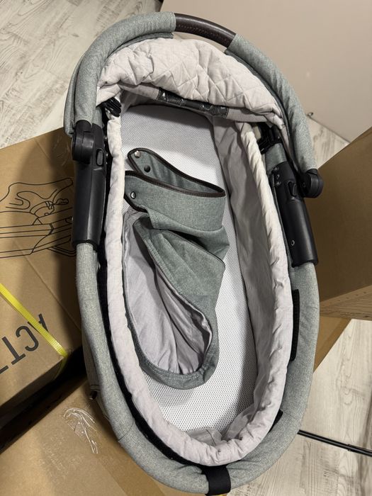 авам Кош за бебе, сив цвят, като  нов