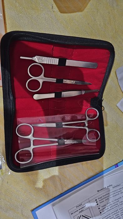 Xirurgik toplam trenajyor