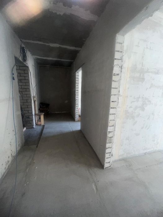 Продам 1 ком новую кв 55 м2 на строителе