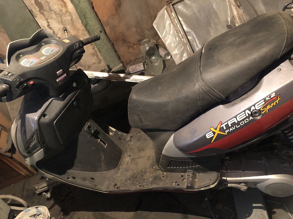 Продам скутер требует ремонт