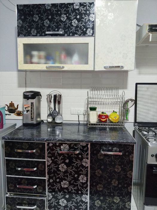 Продам мебел Кухне б/у