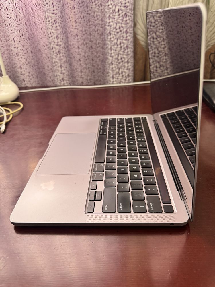 Macbook pro 13, 256 gb, 2020 core i5