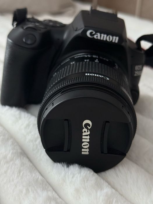 Фотоаппарат Cannon, почти новый   Canon EOS 250D EF-S 18-55 IS STM Kit