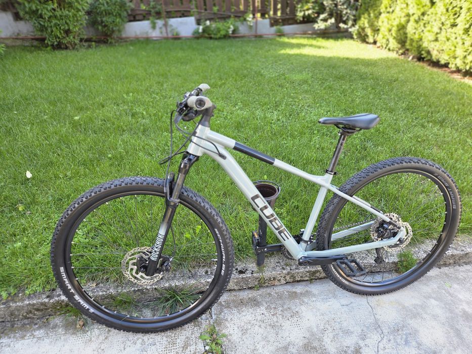 Bicicleta 29 Cube Attention RockShox  2x11