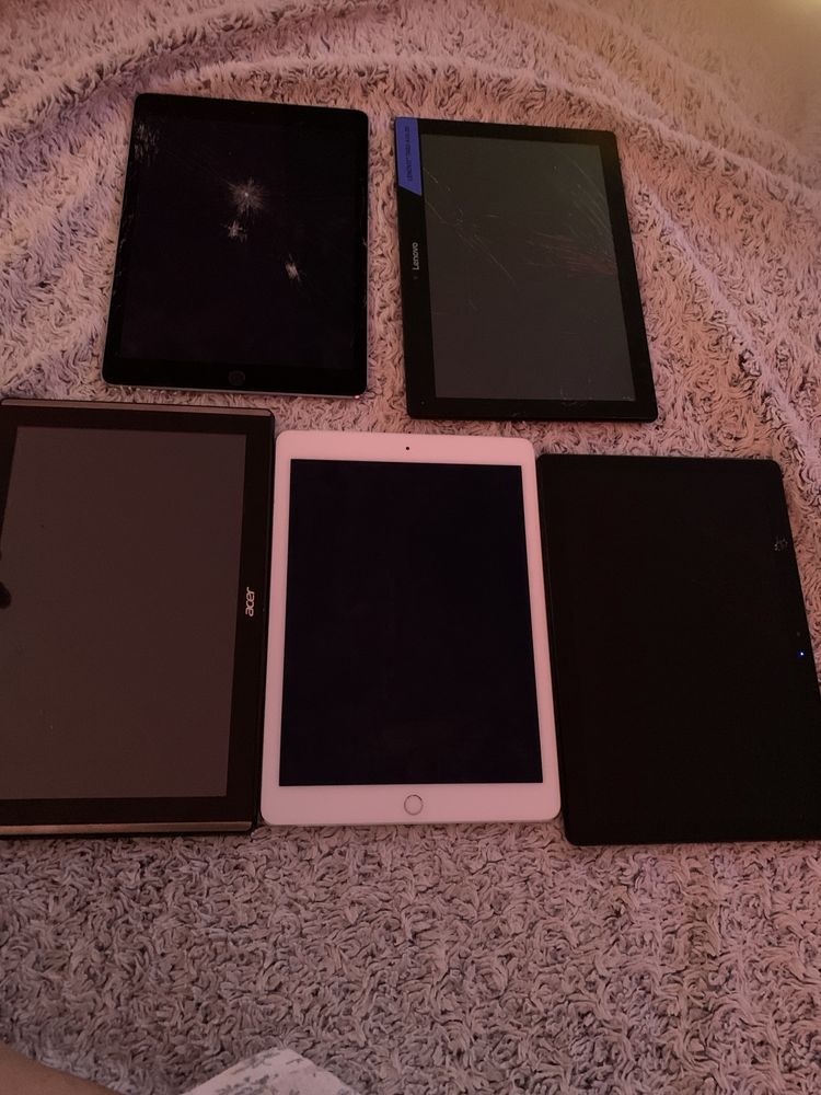 Tablete diferite modele