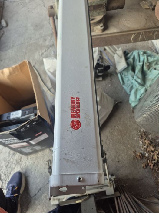 Проекционный экран 3.5 метров.