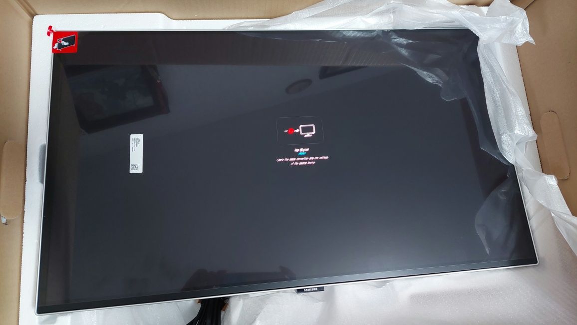 Чисто нов гейминг монитор Samsung Odyssey OLED G8 27"