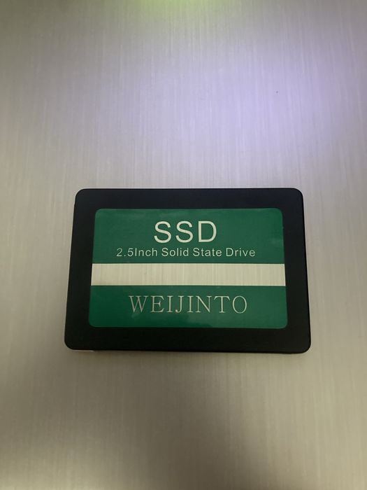 Продаю ссд на 1 тб