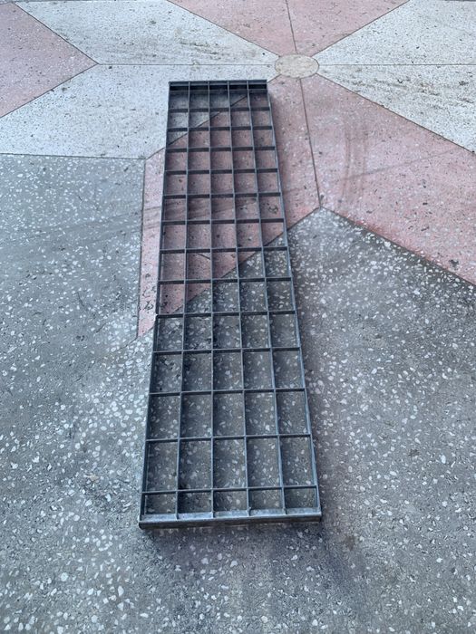 Trepte zincate gretare zincate