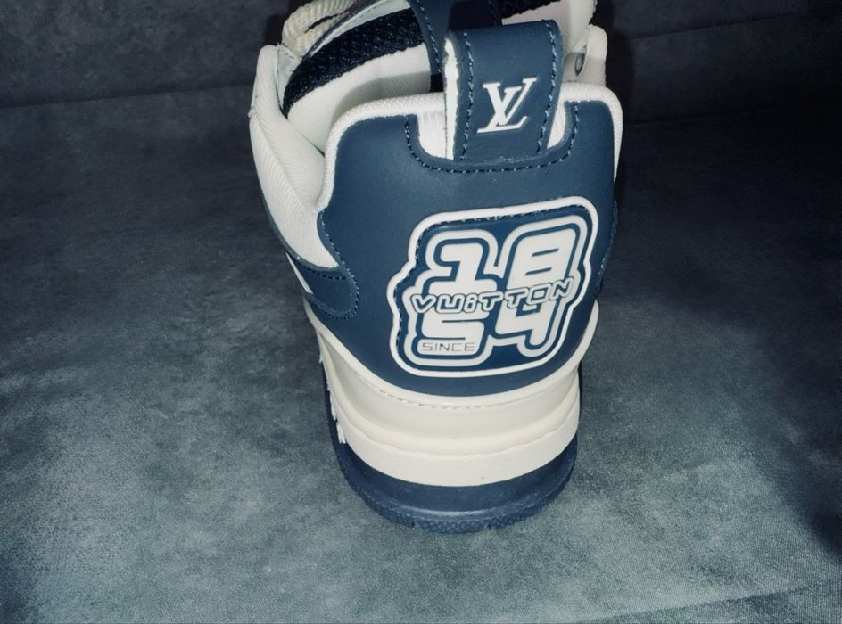 lv skates spre vanzare