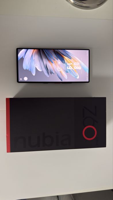 Nubia Z60 Ultra - 512 GB stocare, 16 GB RAM