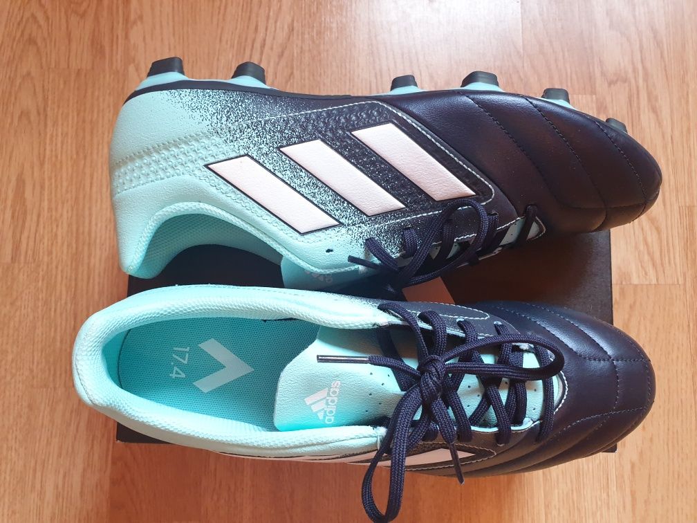 Ghete de fotbal Adidas Noi Originali!