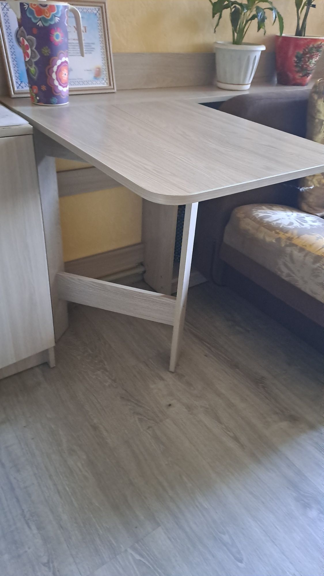 Столы откидные, для занятий