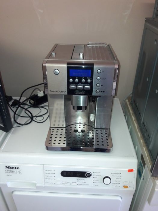 DeLonghi ESAM 6600 PrimaDonna Кафемашина