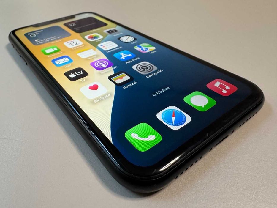  Apple / iPhone XR 128 Gb / Black