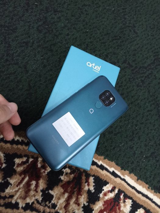 Telefon sotiladi