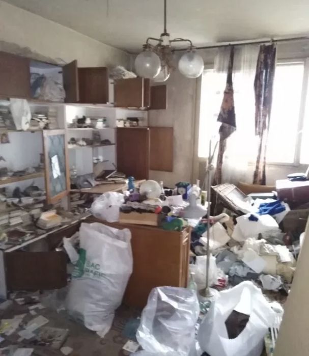 Evacuare, Debarsare moloz mobila veche, curatenie beci, curti.24/24