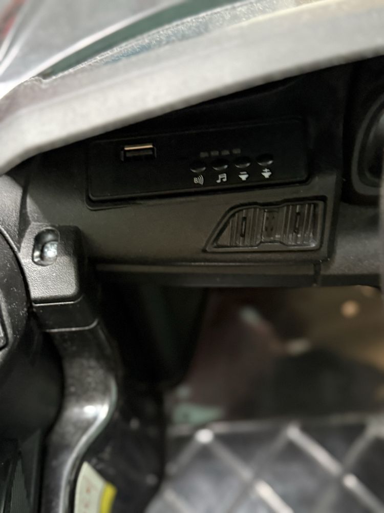 Акумулаторна кола audi