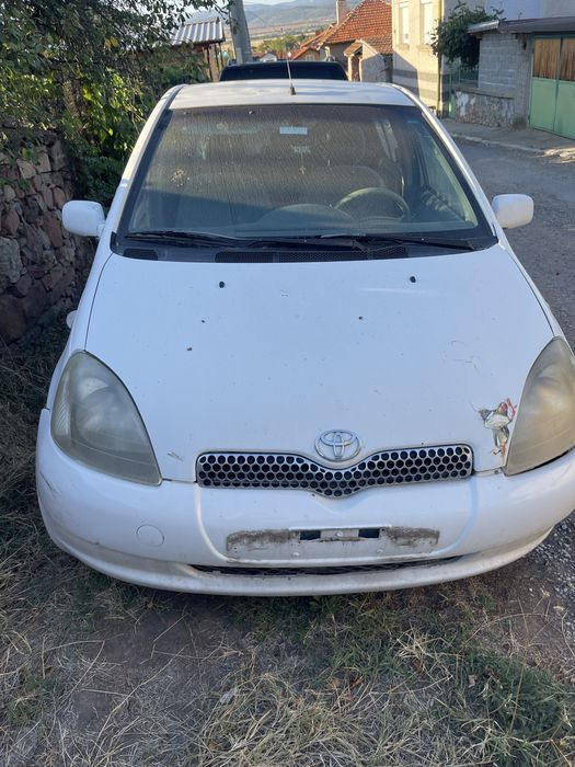 Toyota Yaris 1.0 на части