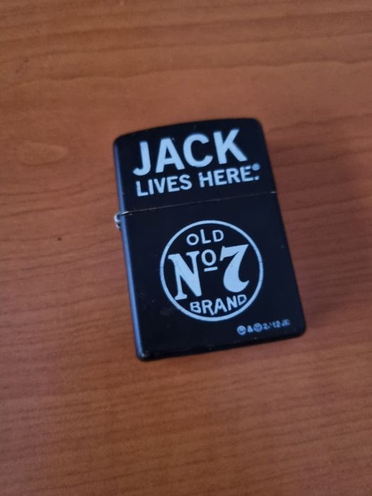 Bricheta Zippo  originala
