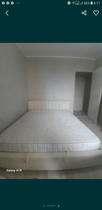 Двуспальная кровать