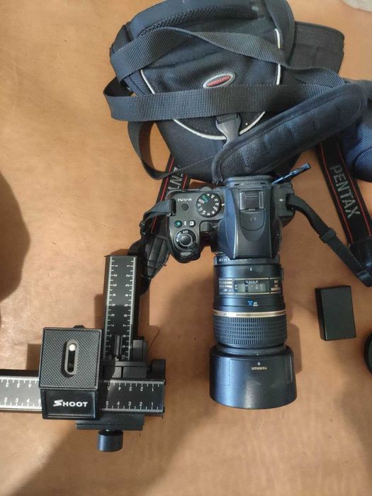 Aparat foto Pentax K-70 + 4 obiective + accesorii (macro, astro, 3D)