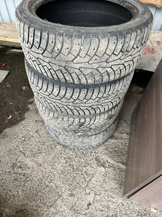 Продам не дорого резина на 18