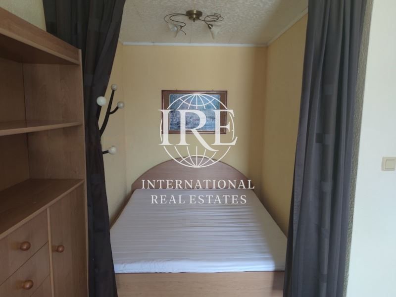 Продава се Многостаен апартамент в Варна, Колхозен пазар - 210 кв.м за 1953 €/кв.м - Снимка #4