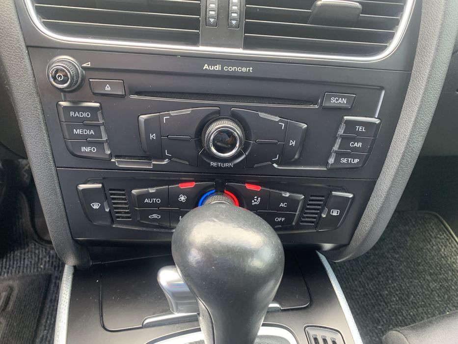 Audi A4 B8 2,0tdi  an 2010 cutie automata