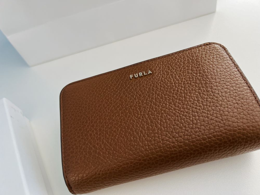 Кожен портфейл/ портмоне Furla