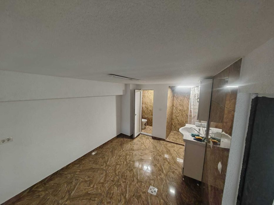 Inchiriez spatiu comercial/office - 117mp, str. Unirii, Petroșani