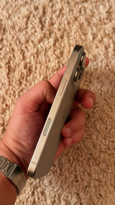 iPhone 16 Pro 128GB Natural Titanium - eSIM