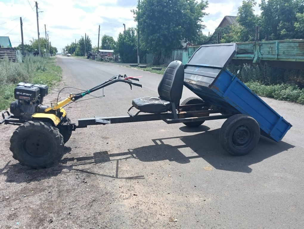 Продается мотоблок с прицепом 15л.с