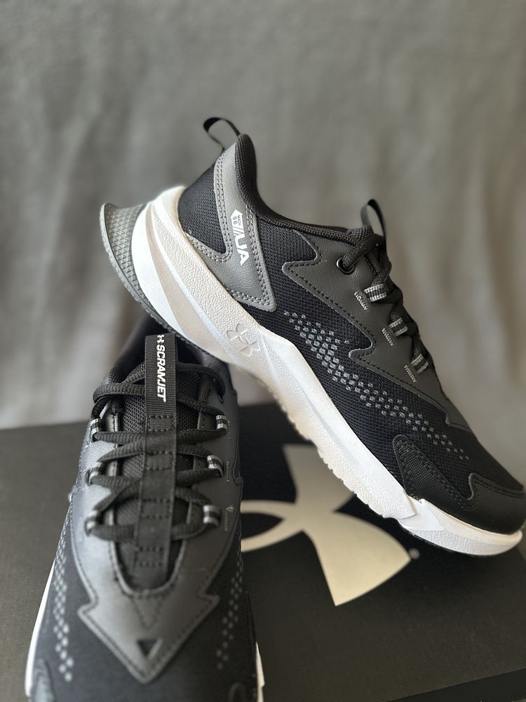 Оригинални нови маратонки Under Armour
