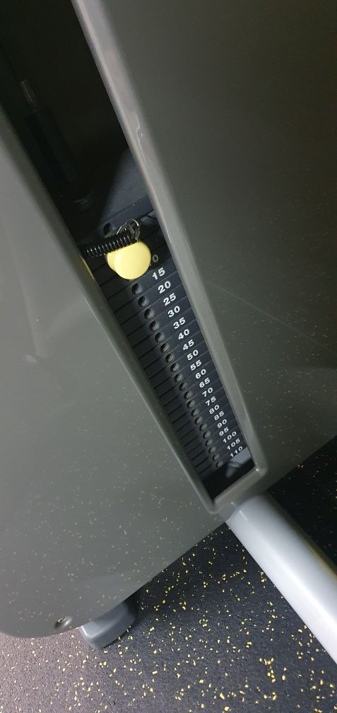 Aparat tracțiuni Technogym