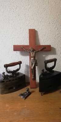 Pentru colectionari, crucifix, fier calcat cu aburi, scrumiera bronz